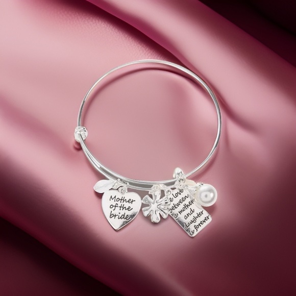 "Mother of the Bride charm bracelet - Picture 3 of 4